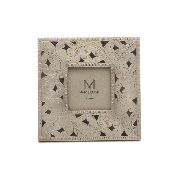 Silver Metal Plumes Frame - Matr Boomie (P)